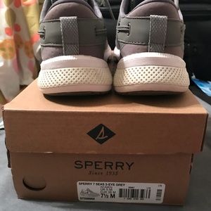 Women’s Sperry tennis shoes